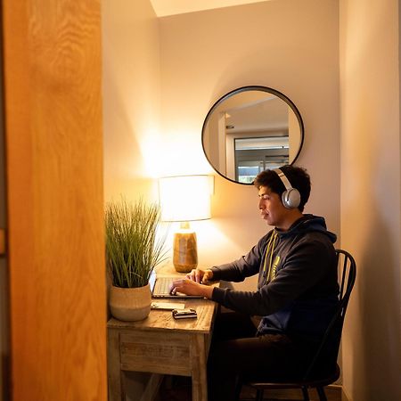 Alpenglow Lodge Family & Work Retreat By Mva Γουίστλερ Εξωτερικό φωτογραφία